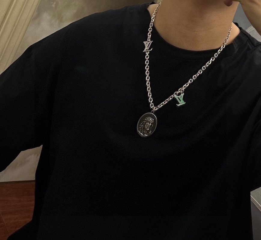 Louis Vuitton LV Logo Silver Chain Necklace - Vintage Punk Style view