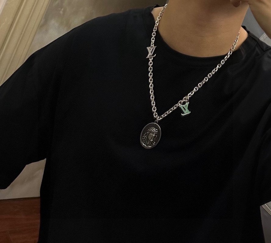 Louis Vuitton LV Logo Silver Chain Necklace - Vintage Punk Style view