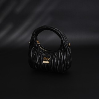 Miu Miu Wander Hobo Bag Black Quilted Replica view 4