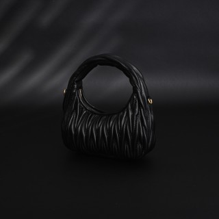 Miu Miu Wander Hobo Bag Black Quilted Replica view 6