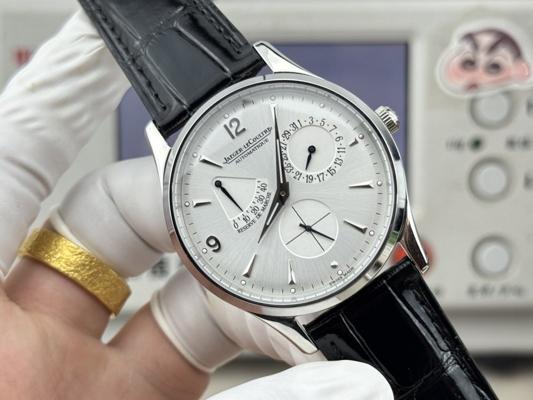 Jaeger-LeCoultre Master Ultra Thin Reserve de Marche 39mm Silver Dial Replica view
