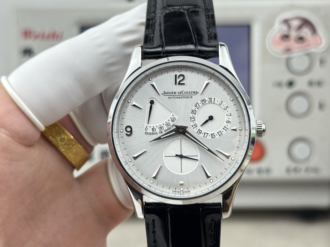 Jaeger-LeCoultre Master Ultra Thin Reserve de Marche 39mm Silver Dial Replica view