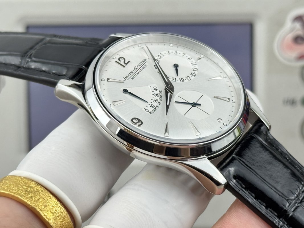 Jaeger-LeCoultre Master Ultra Thin Reserve de Marche 39mm Silver Dial Replica view