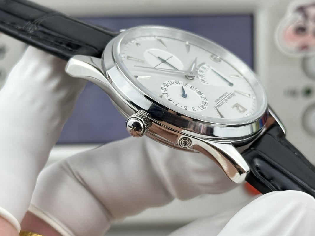 Jaeger-LeCoultre Master Ultra Thin Reserve de Marche 39mm Silver Dial Replica view