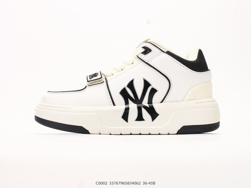 MLB Chunky Liner New York Yankees White Black Low-Top Sneaker