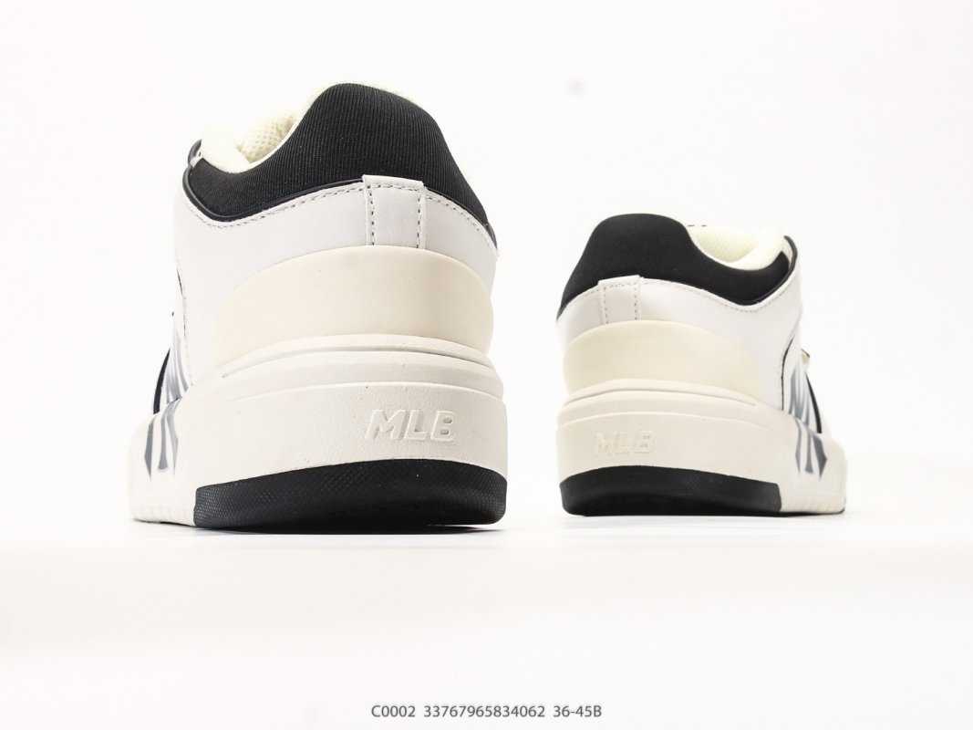 MLB Chunky Liner New York Yankees White Black Low-Top Sneaker view