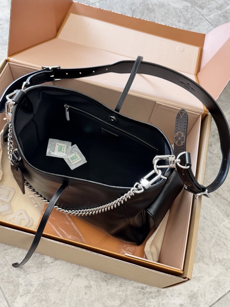 Louis Vuitton Carryall Noir Black Leather Shopping Bag UA Rep view