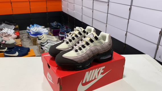 Nike Air Max 95 OG Grey Pink Cushioned Retro Running Shoes