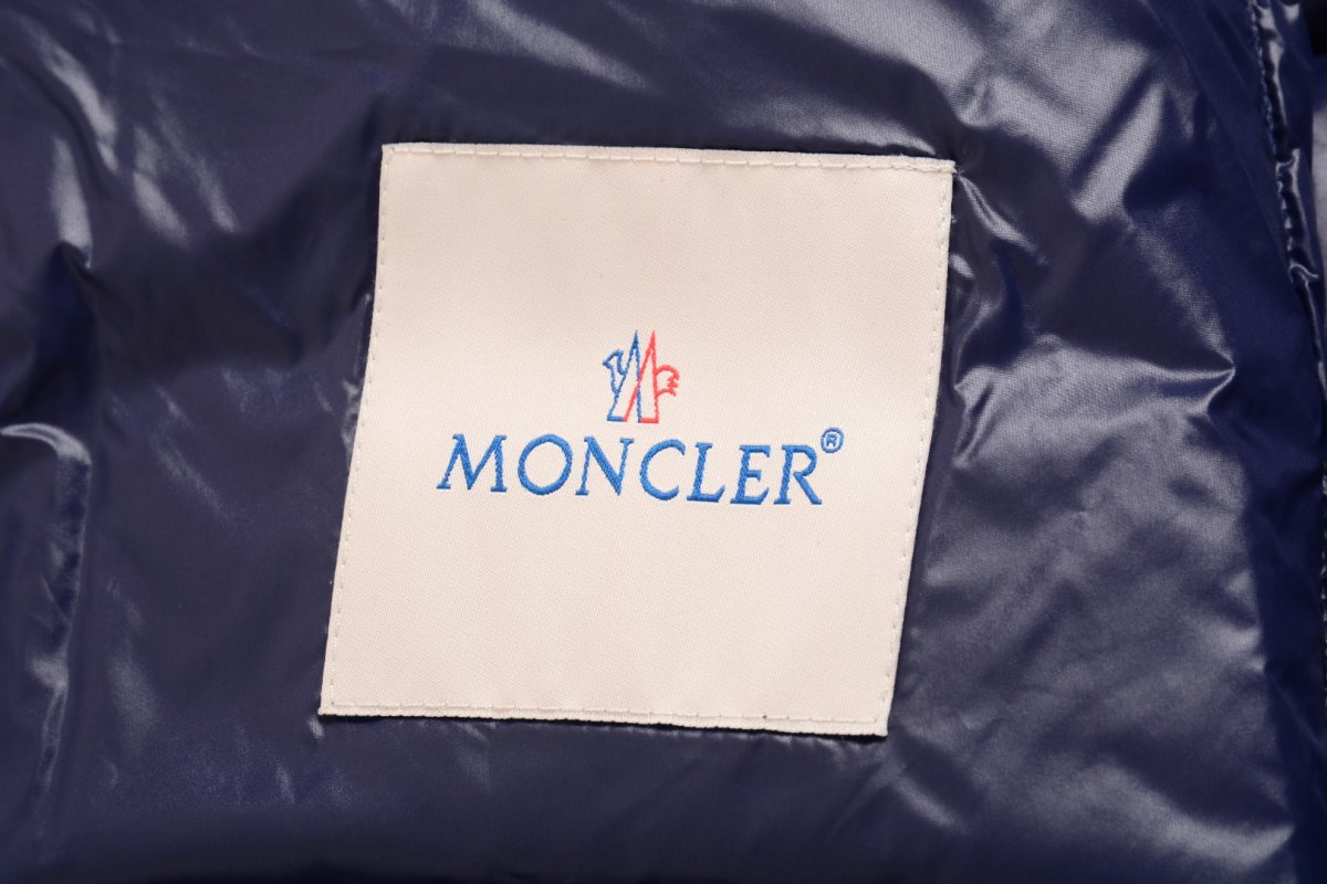 Moncler Acorus Lightweight Down Jacket Navy view