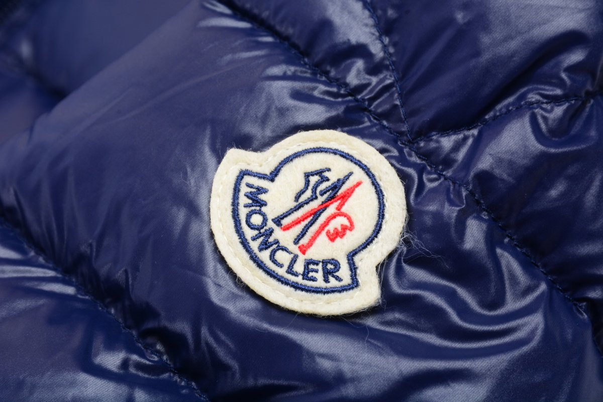 Moncler Acorus Lightweight Down Jacket Navy view