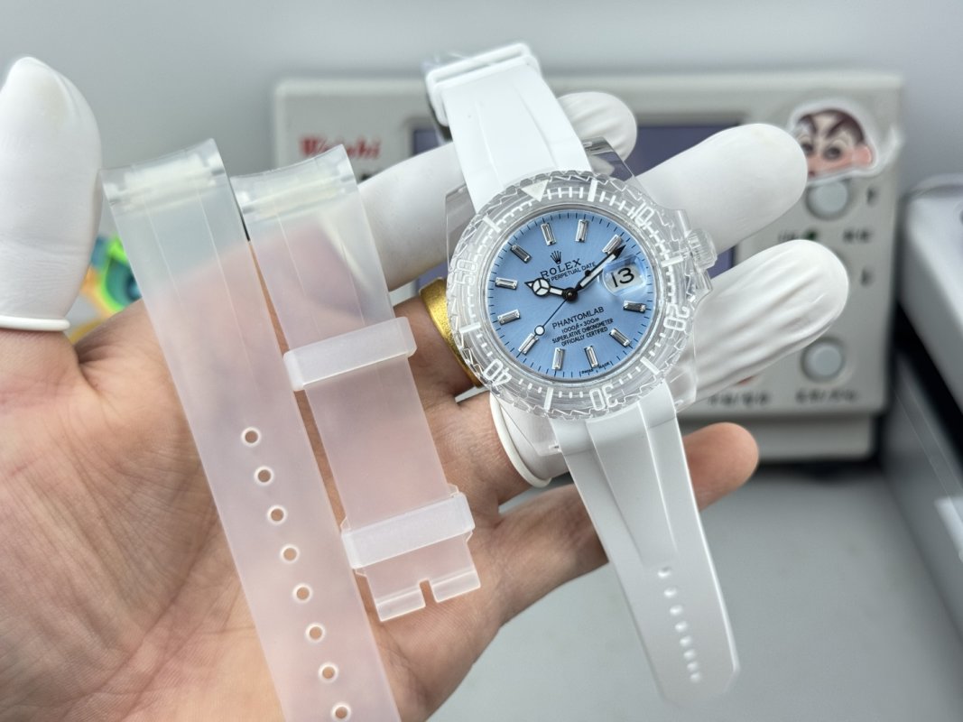 Rolex Submariner Crystal Ice Blue 40mm UA Replica Watch view