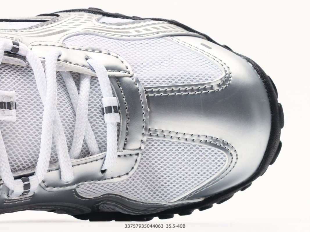 Fila Pebble Low Top Running Shoe White Silver Black view