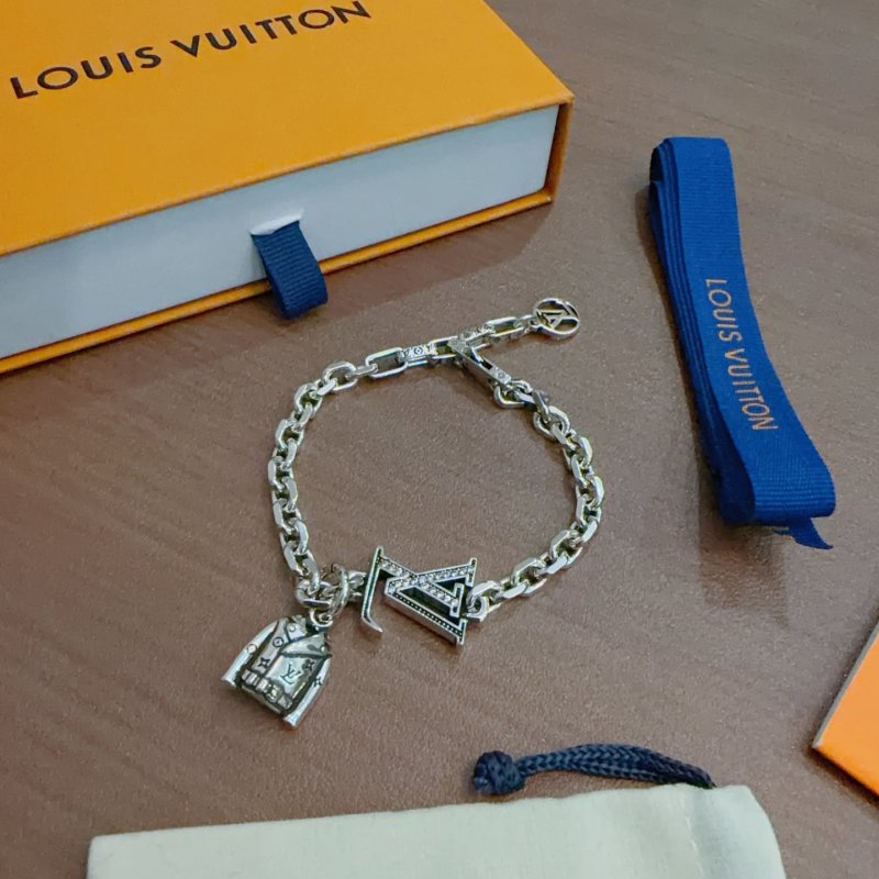 Louis Vuitton UA Padlock Chain Bracelet Silver view