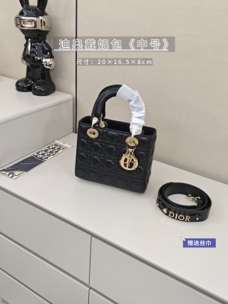 Coach Signature Jacquard Shoulder Bag Cream view 3