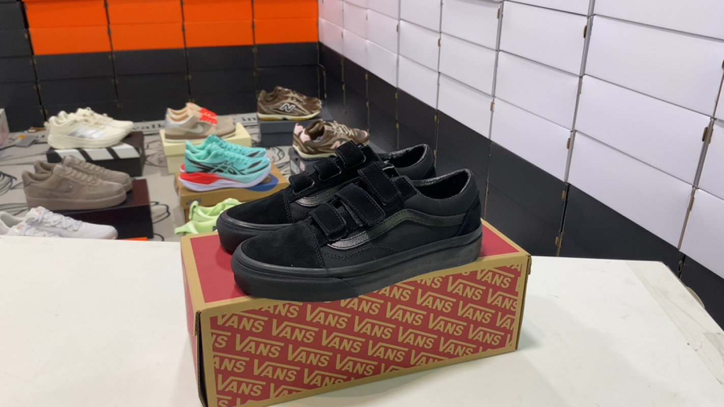 Vans Old Skool Low Black Suede Canvas Skate Shoe