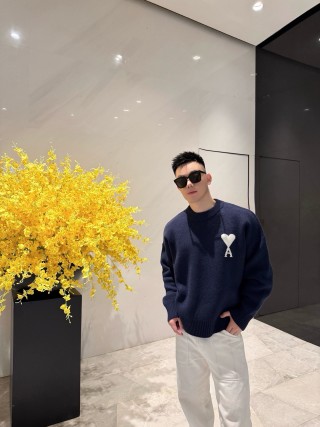 Ami Paris Heart Logo Crewneck Sweater Navy view 4