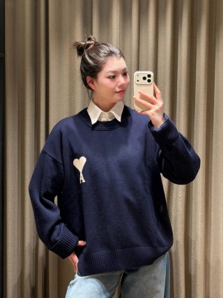 Ami Paris Heart Logo Crewneck Sweater Navy view 6