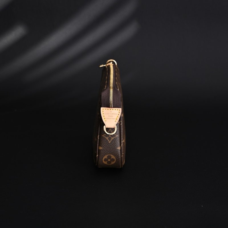 Louis Vuitton Pochette Accessoires Monogram Canvas Replica view
