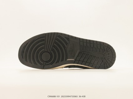 Jordan Air Jordan 1 Low Black White Green Monogram Collaboration view 4