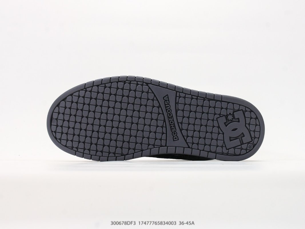 DC Shoes Court Graffik Low Black White Graffiti Skate Sneaker view