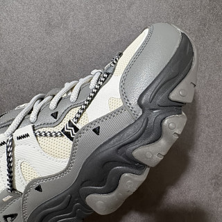 FILA Claw 5.0 Low-Top Dad Sneaker White Grey view 9