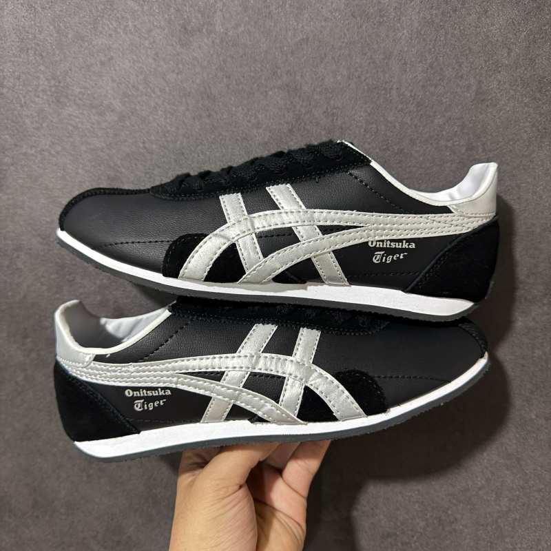 Onitsuka Tiger Runspark Black White Low-Top Casual Sneaker