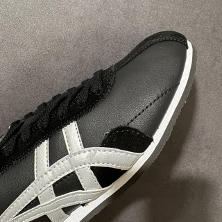 Onitsuka Tiger Runspark Black White Low-Top Casual Sneaker view 9