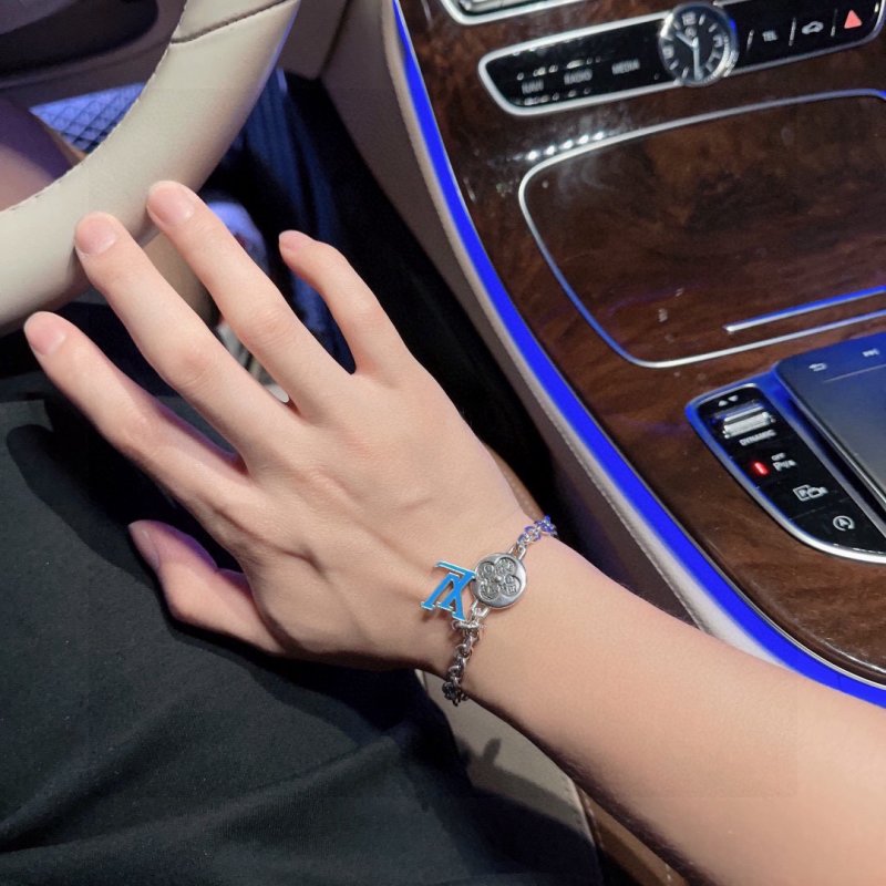 LV Logo Chain Bracelet - Silver Retro Punk Style view
