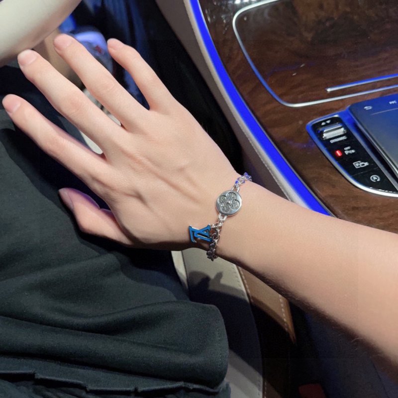 LV Logo Chain Bracelet - Silver Retro Punk Style view