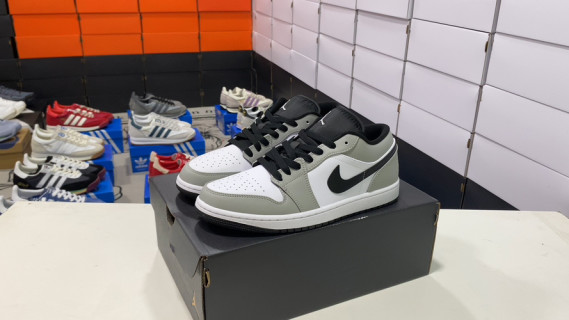 Jordan Air Jordan 1 Low White Black Sage Green
