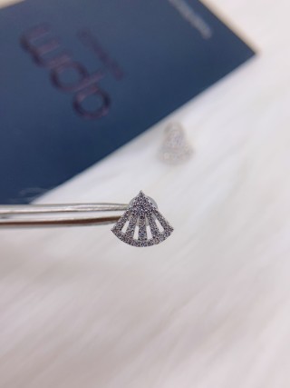 APM Monaco Baby Fan Shell Silver Earrings 2021 Style