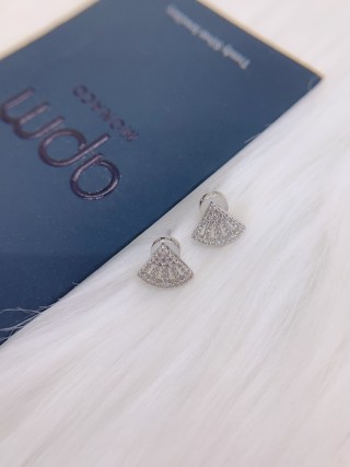 APM Monaco Baby Fan Shell Silver Earrings 2021 Style view 4