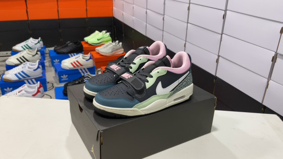 Jordan Air Jordan Legacy 312 Low Black Mint Pink