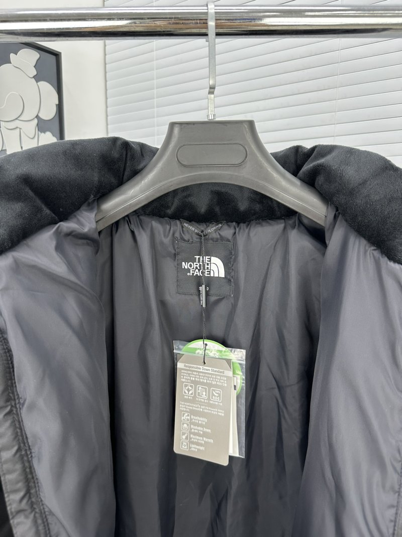 The North Face Long Puffer Coat Black UA Replica view