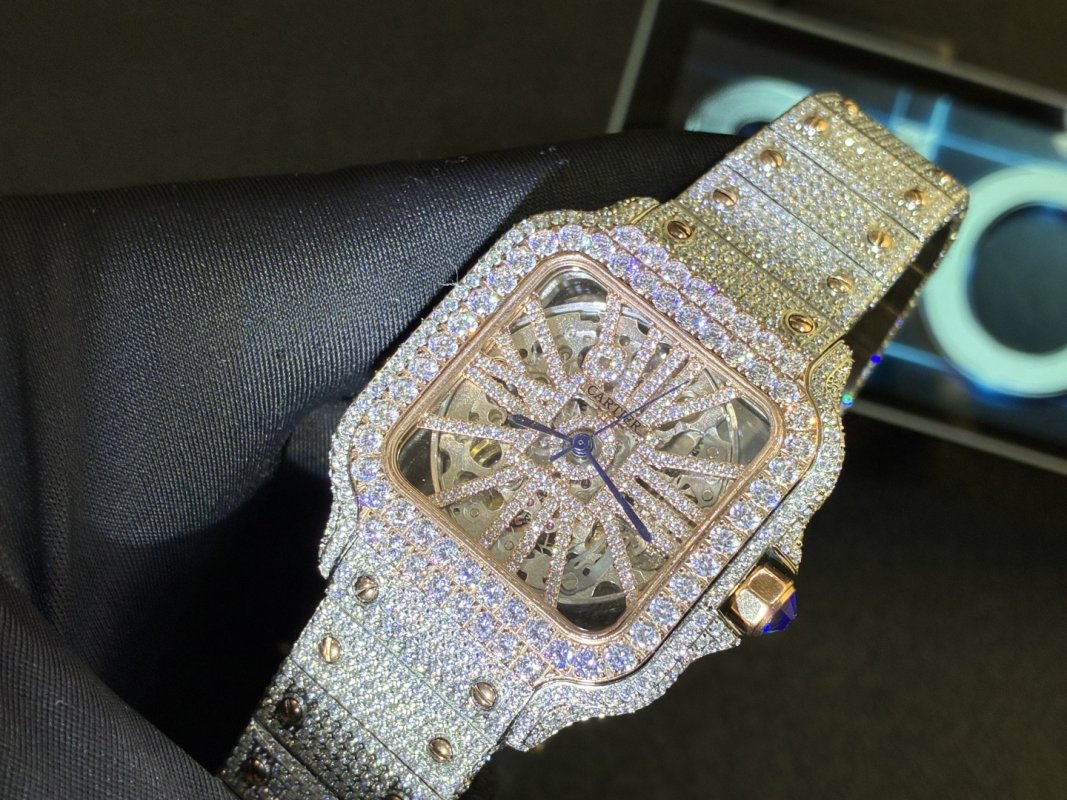 Cartier Santos Full Diamond Moissanite Watch Replica - D Color VVS view
