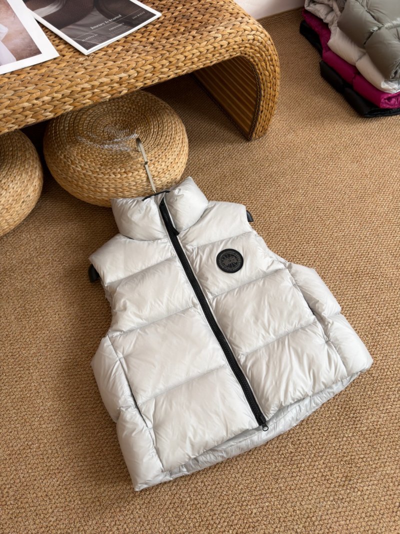 Canada Goose Cypress Classic Quilted Puffer Vest White view