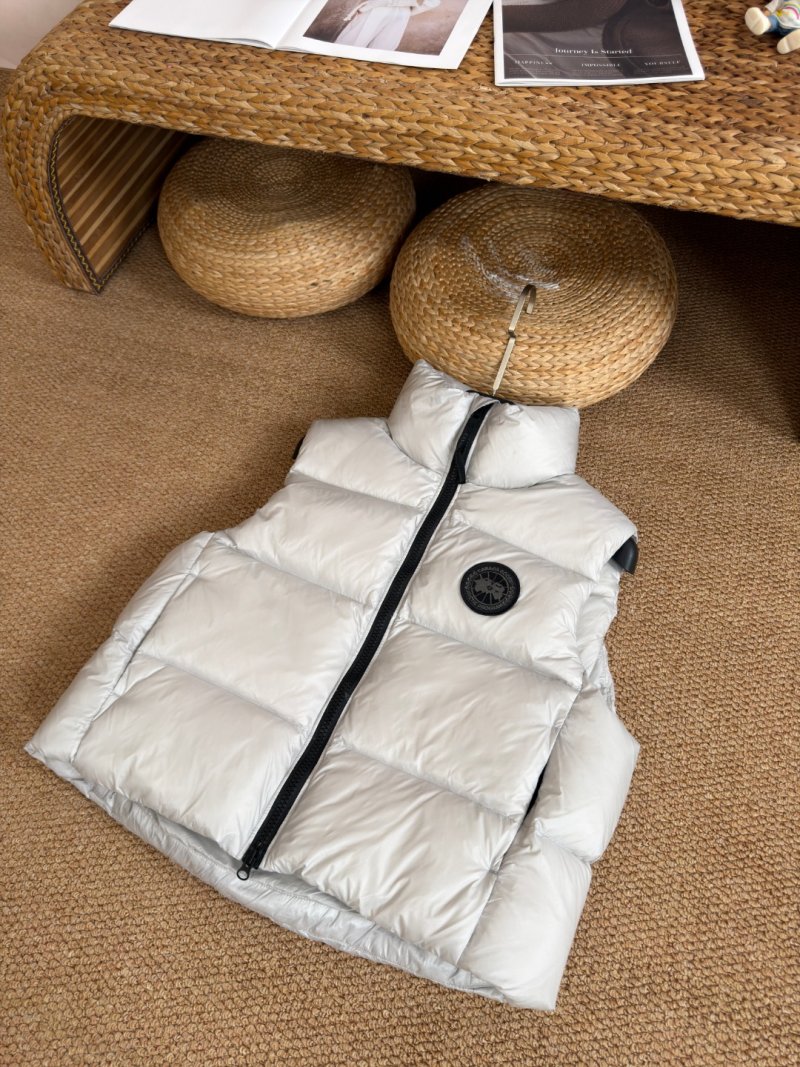 Canada Goose Cypress Classic Quilted Puffer Vest White view
