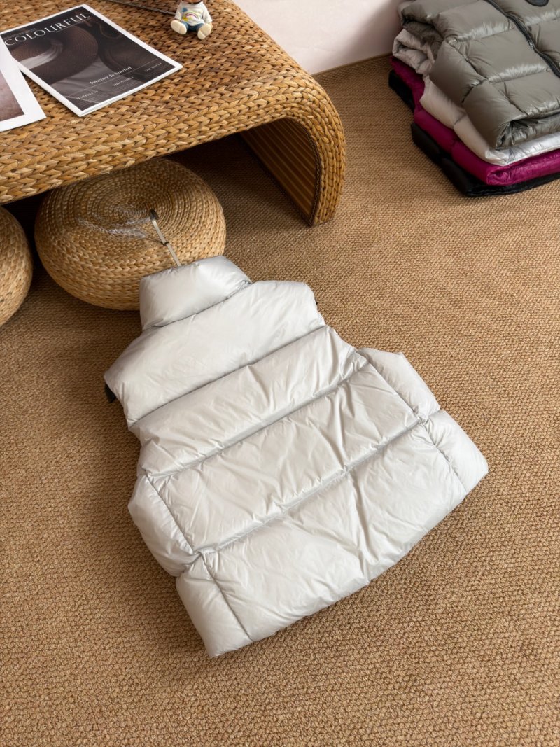 Canada Goose Cypress Classic Quilted Puffer Vest White view