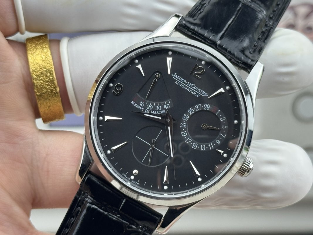 Jaeger-LeCoultre Master Ultra Thin Reserve de Marche Black Dial 39mm view