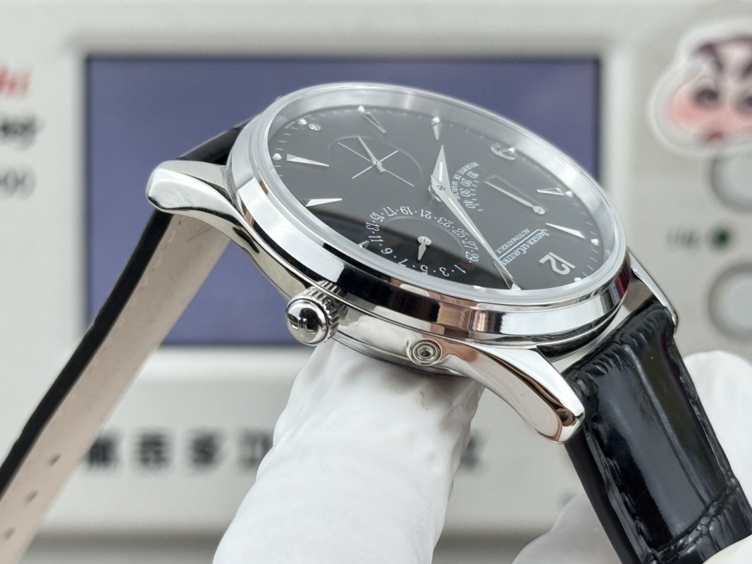 Jaeger-LeCoultre Master Ultra Thin Reserve de Marche Black Dial 39mm view