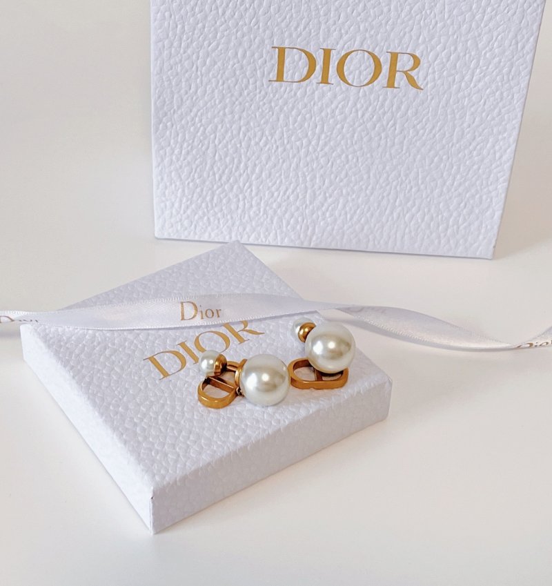 Dior Baby Pearl Drop Earrings Gold Vintage