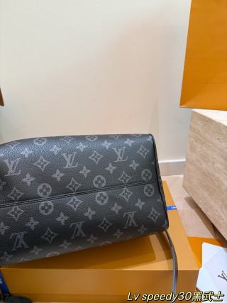 Louis Vuitton Speedy 30 Soft Monogram Noir Replica view 7