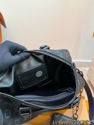 Louis Vuitton Speedy 30 Soft Monogram Noir Replica view 9
