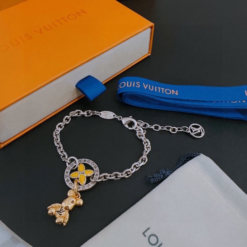 LV Cuban Chain Link Bracelet Silver - Replica 1:1 UA view
