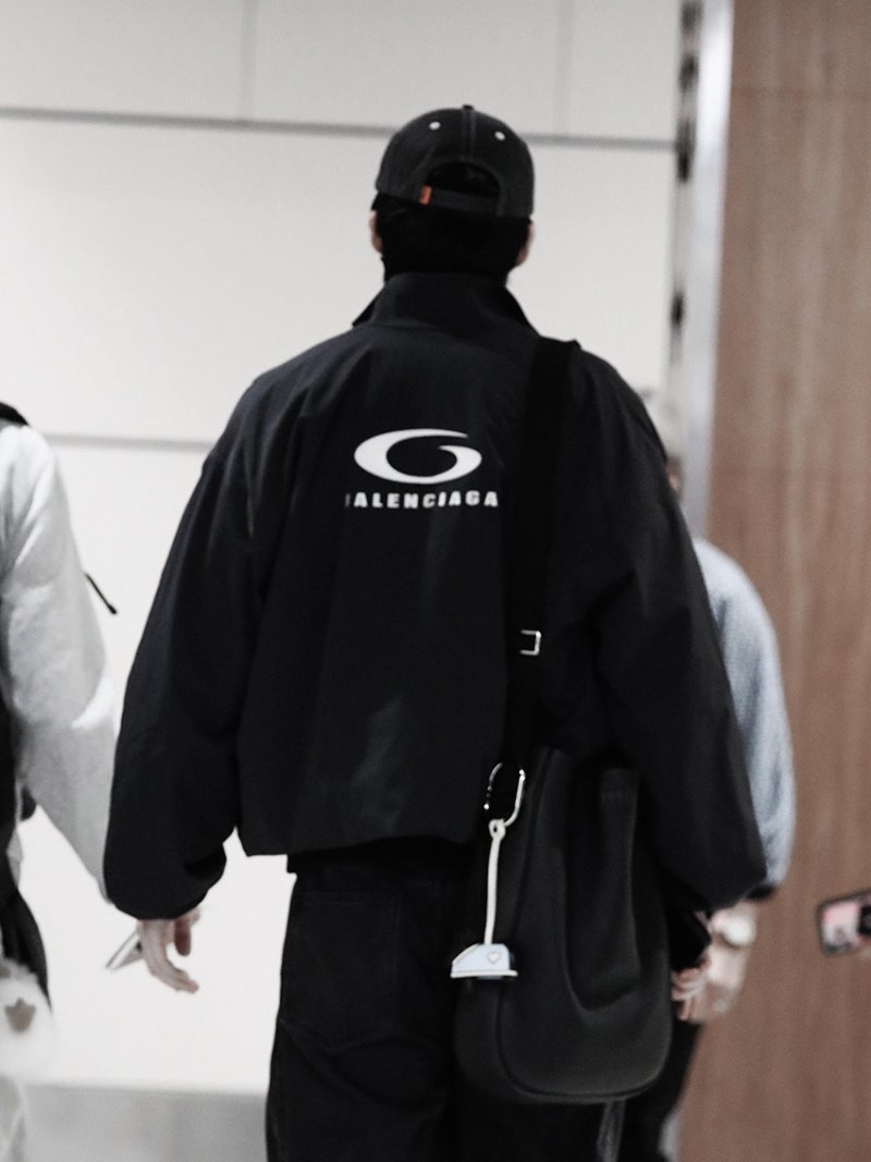 Balenciaga Logo Windbreaker Black White view