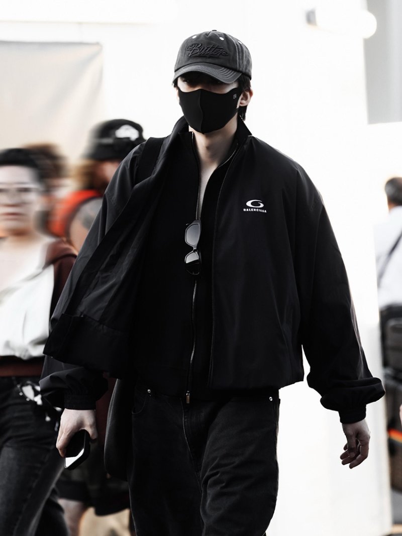 Balenciaga Logo Windbreaker Black White view