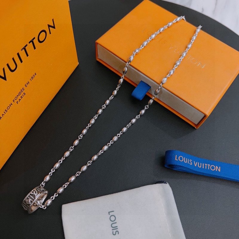 Louis Vuitton LV Vintage Silver Chain Necklace Replica