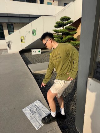 Acne Studios Stockholm 1996 Graphic Crew Sweatshirt Olive view 5