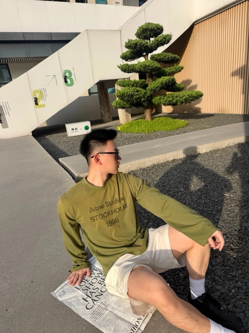 Acne Studios Stockholm 1996 Graphic Crew Sweatshirt Olive view