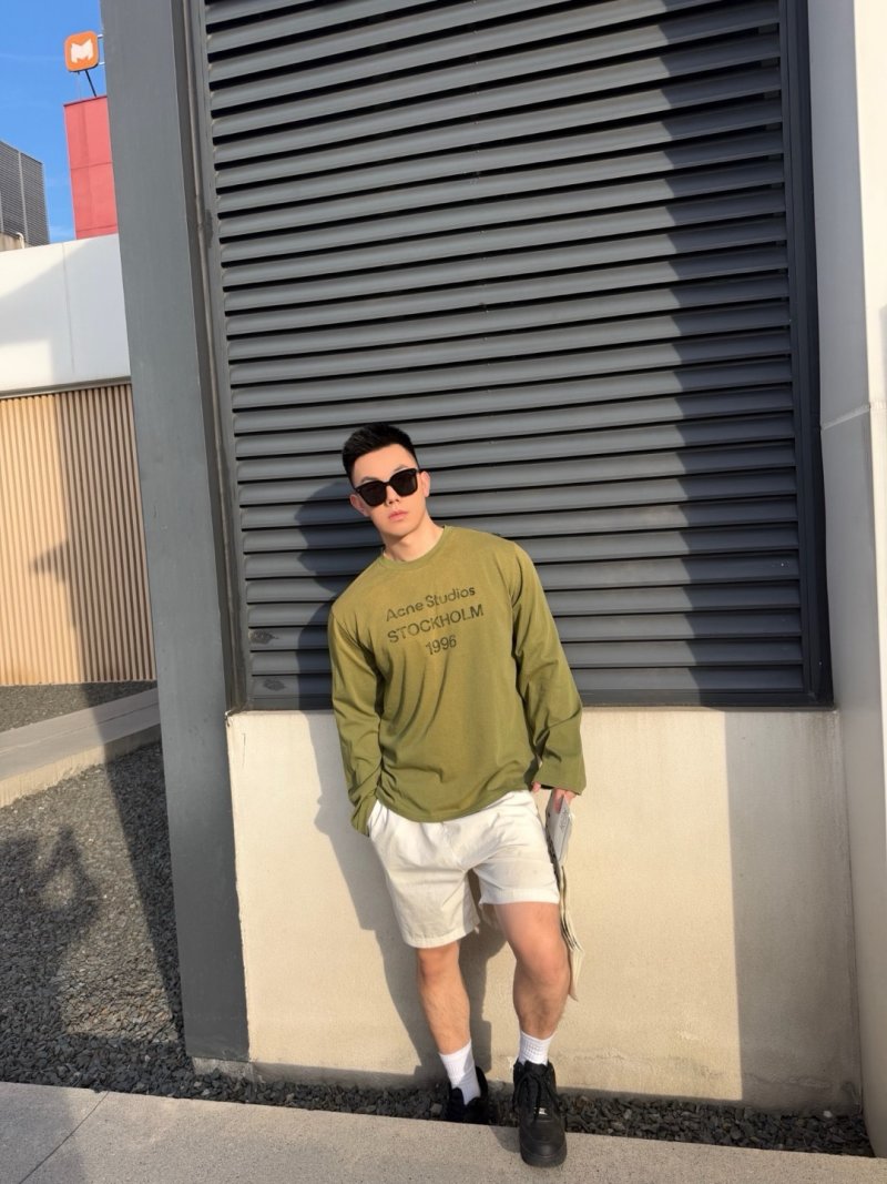 Acne Studios Stockholm 1996 Graphic Crew Sweatshirt Olive view